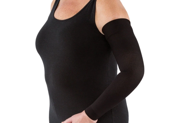 Arm sleeve causing pressure at the top band and elbow crease due to poor fit